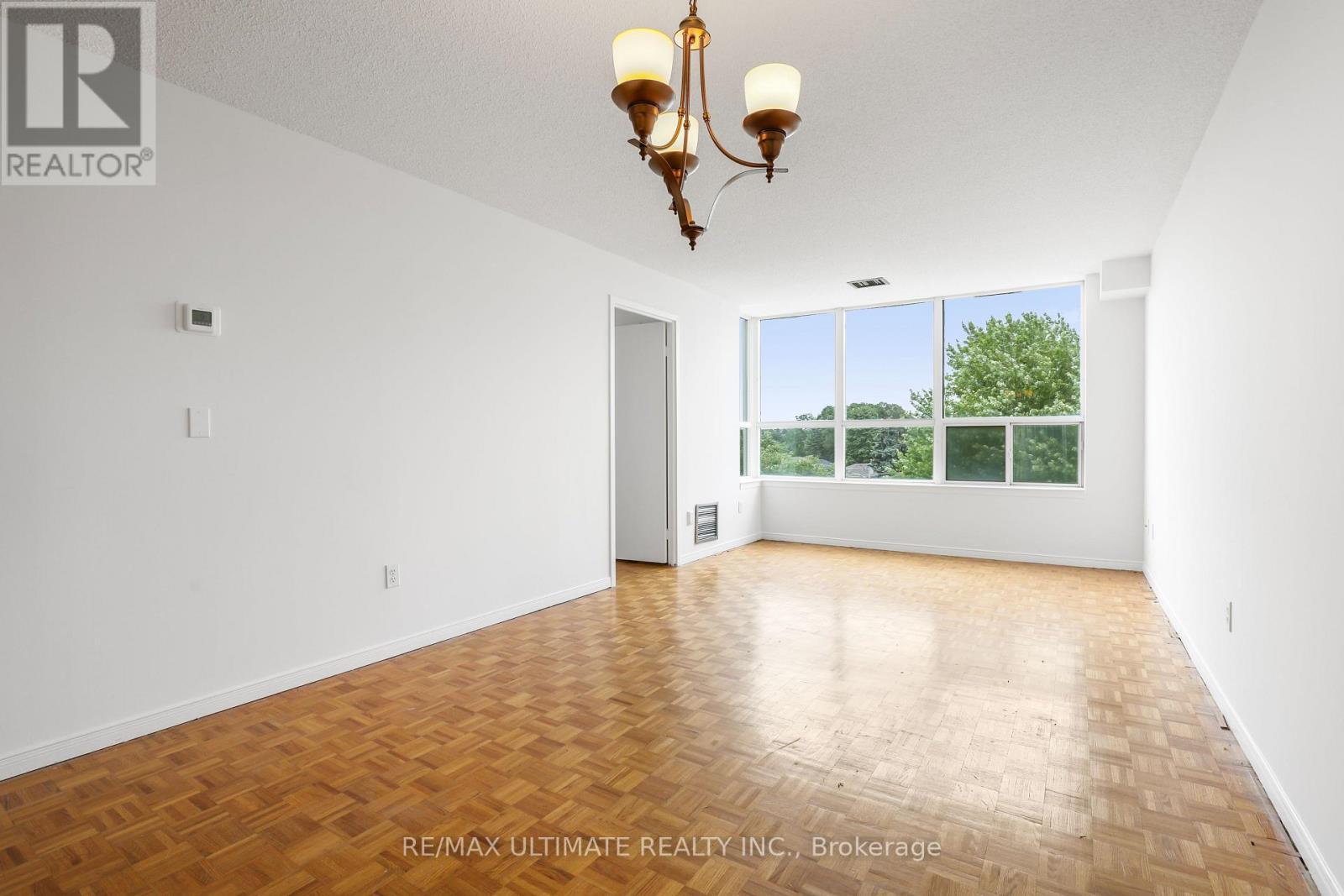 Ph06 - 955 O'Connor Drive, Toronto, ON