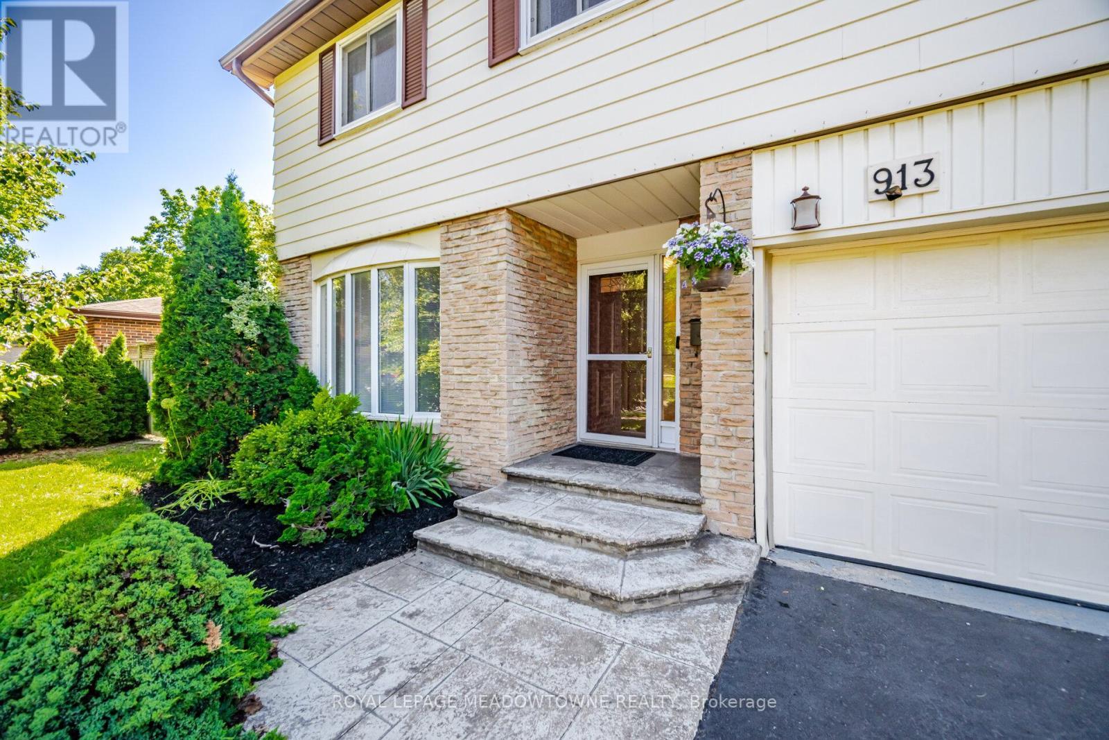913 Maple Avenue, Milton, ON