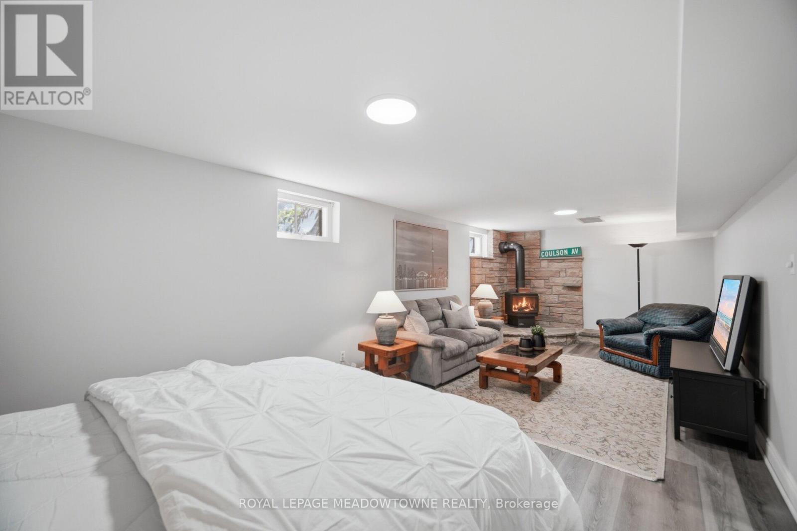 913 Maple Avenue, Milton, ON