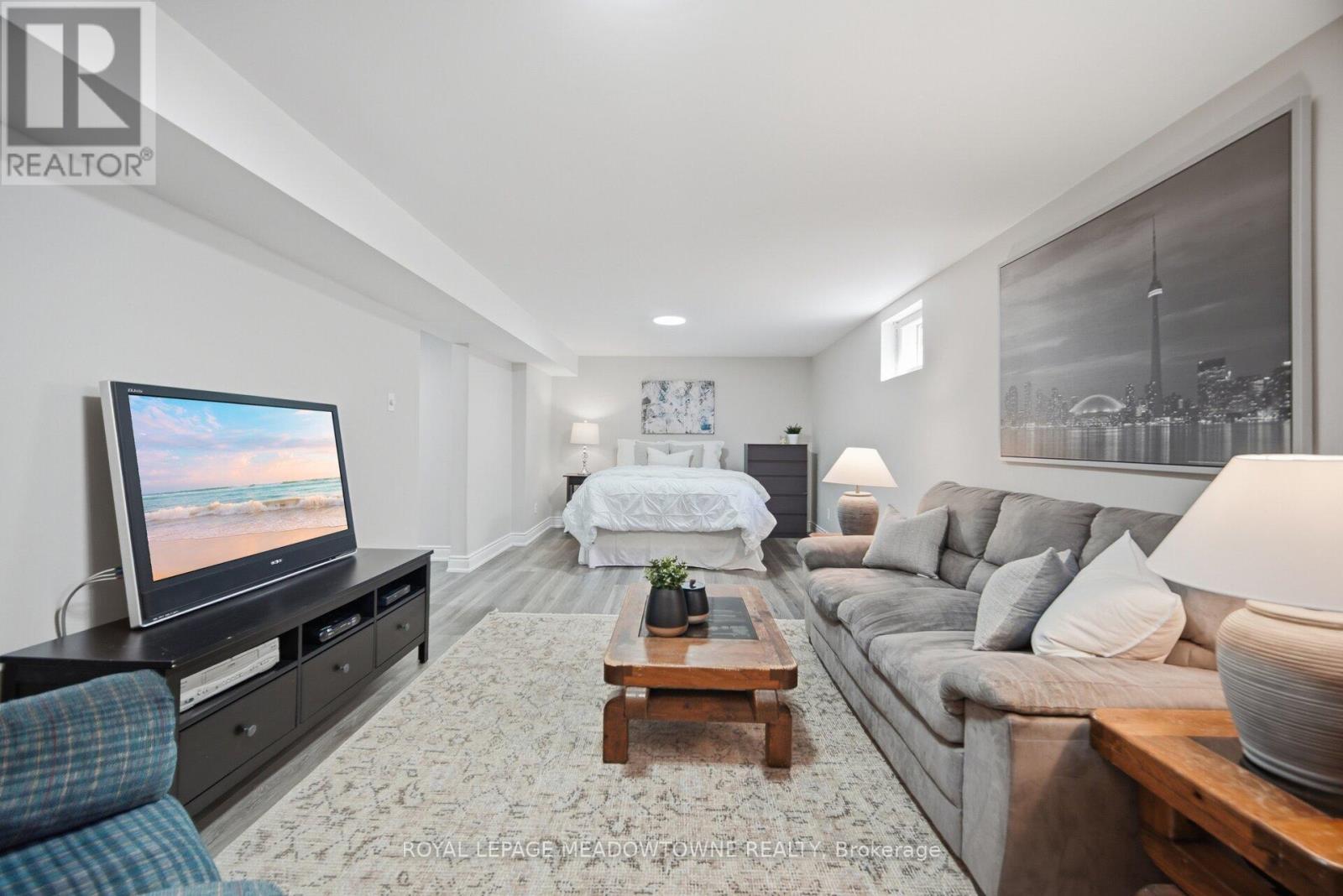913 Maple Avenue, Milton, ON