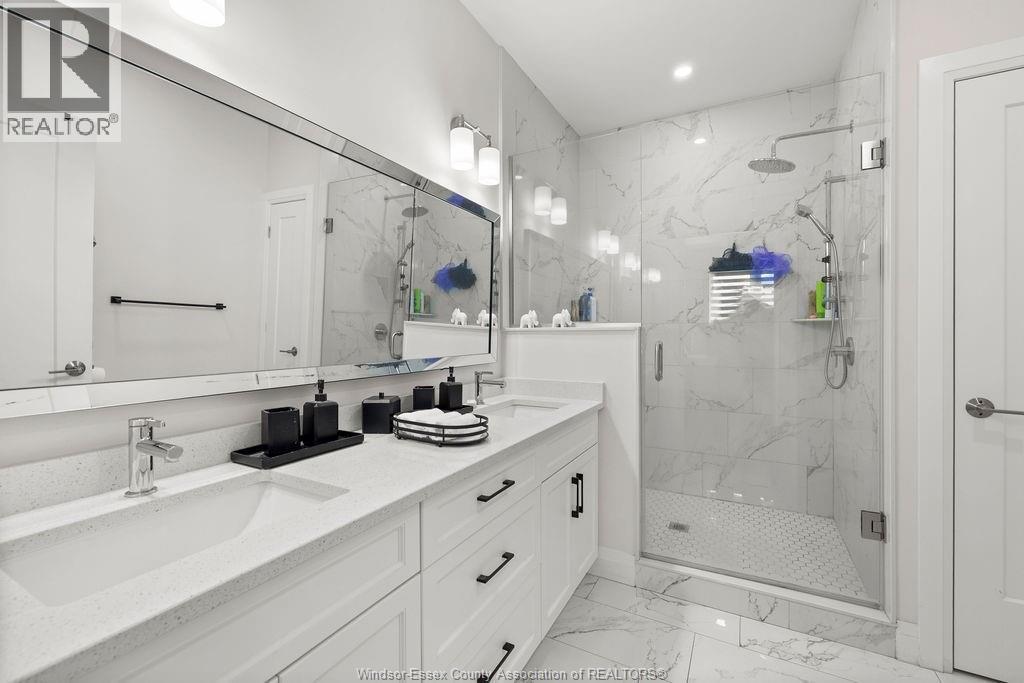 2431 Barkley Avenue, Windsor, ON