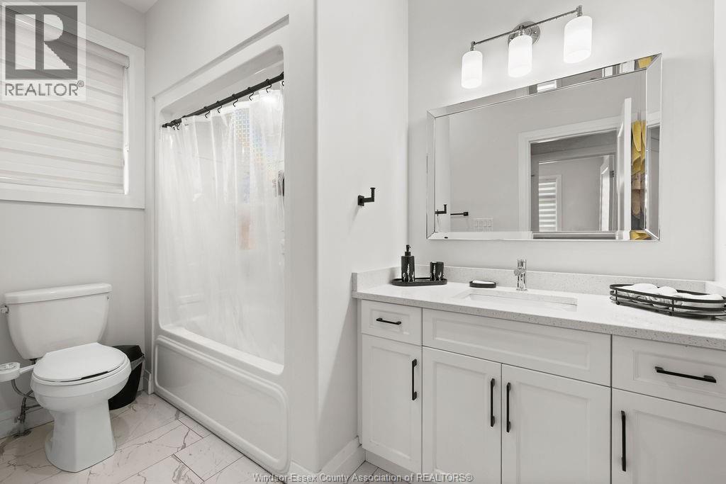 2431 Barkley Avenue, Windsor, ON