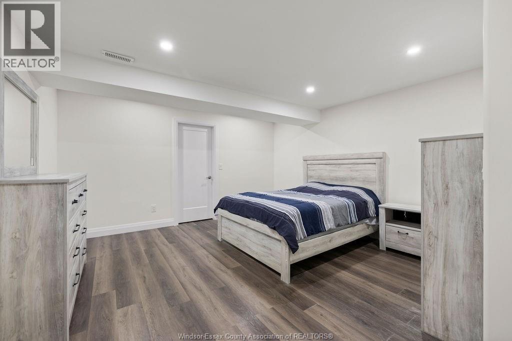 2431 Barkley Avenue, Windsor, ON
