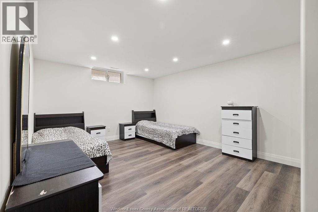 2431 Barkley Avenue, Windsor, ON