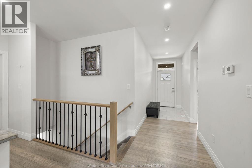 2431 Barkley Avenue, Windsor, ON