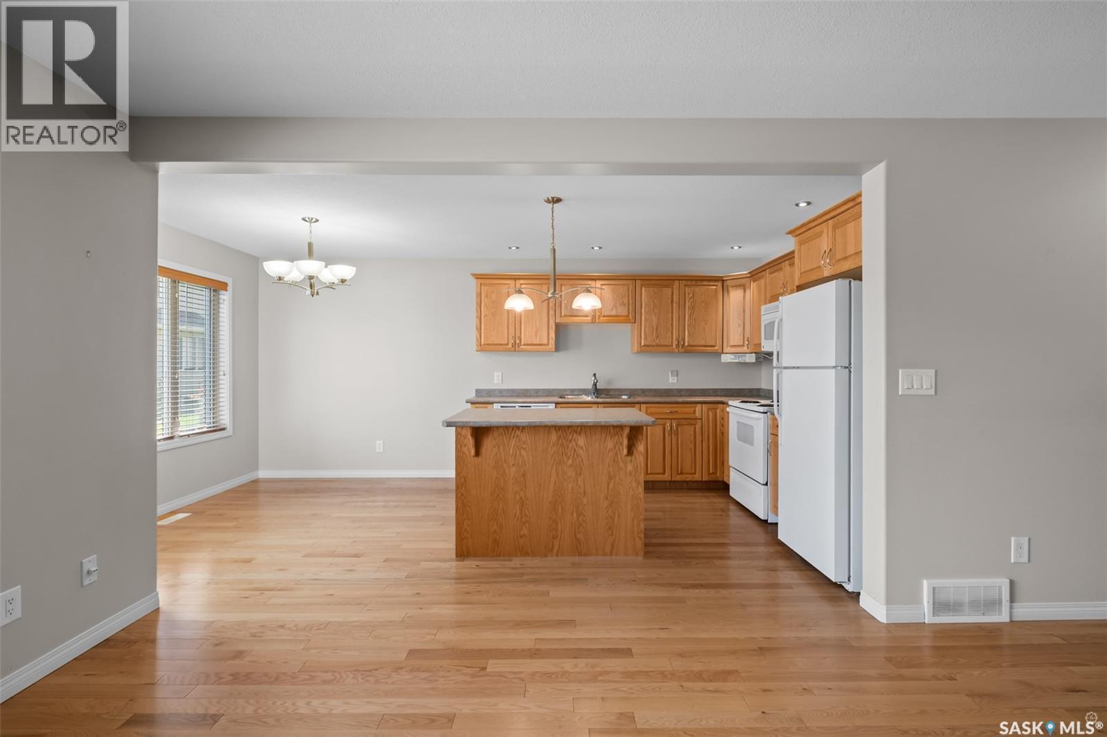 51 1600 Muzzy Drive, Prince Albert, SK - Indoor Photo Showing Kitchen