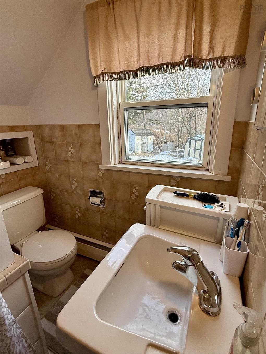 6 Chestnut Street, Trenton, NS