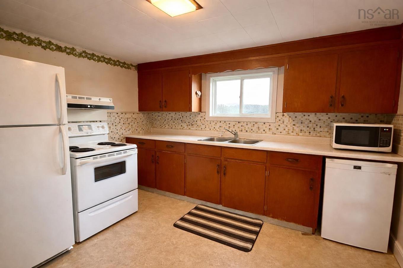 6 Chestnut Street, Trenton, NS