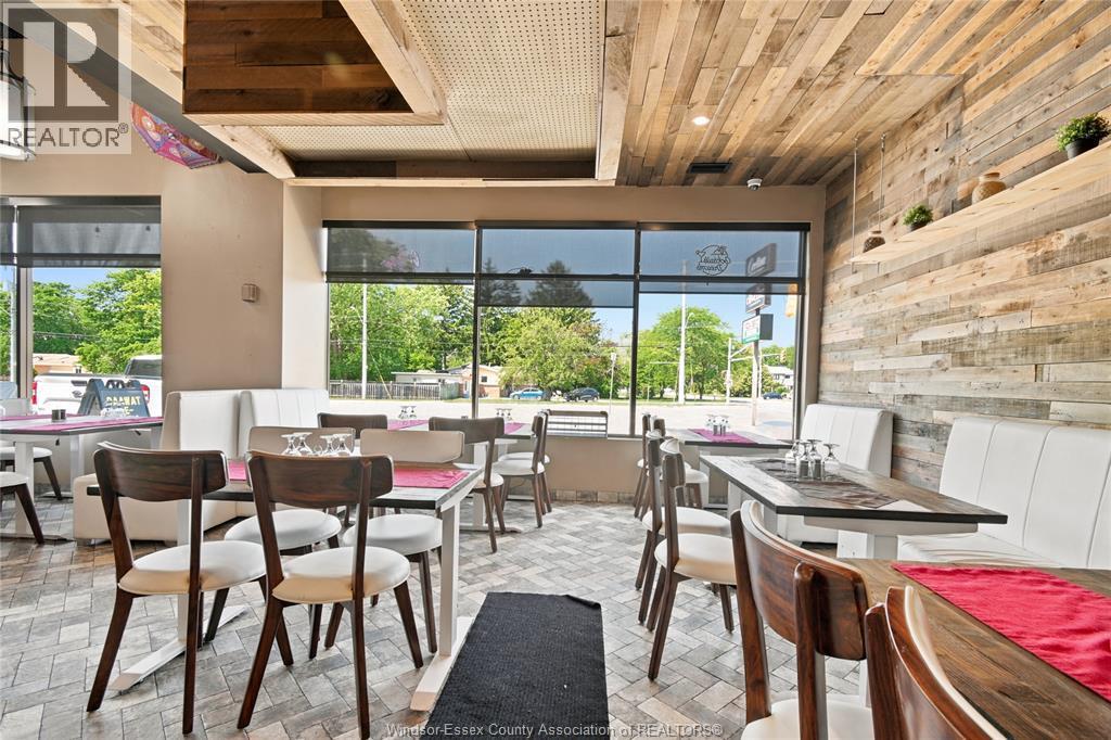 4300 Howard, Windsor, ON