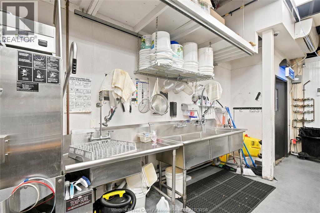 4300 Howard, Windsor, ON