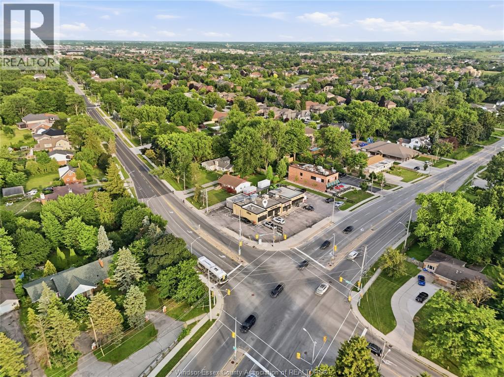 4300 Howard, Windsor, ON