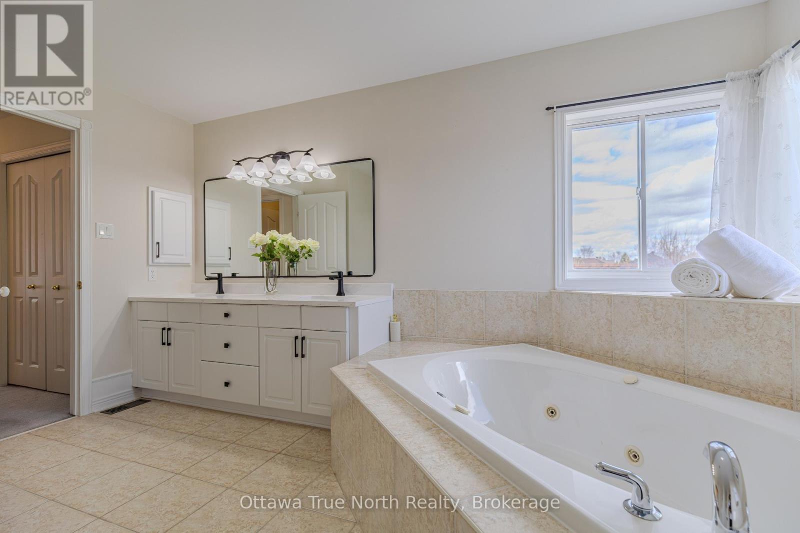 19 Black Tern Crescent, Ottawa, ON