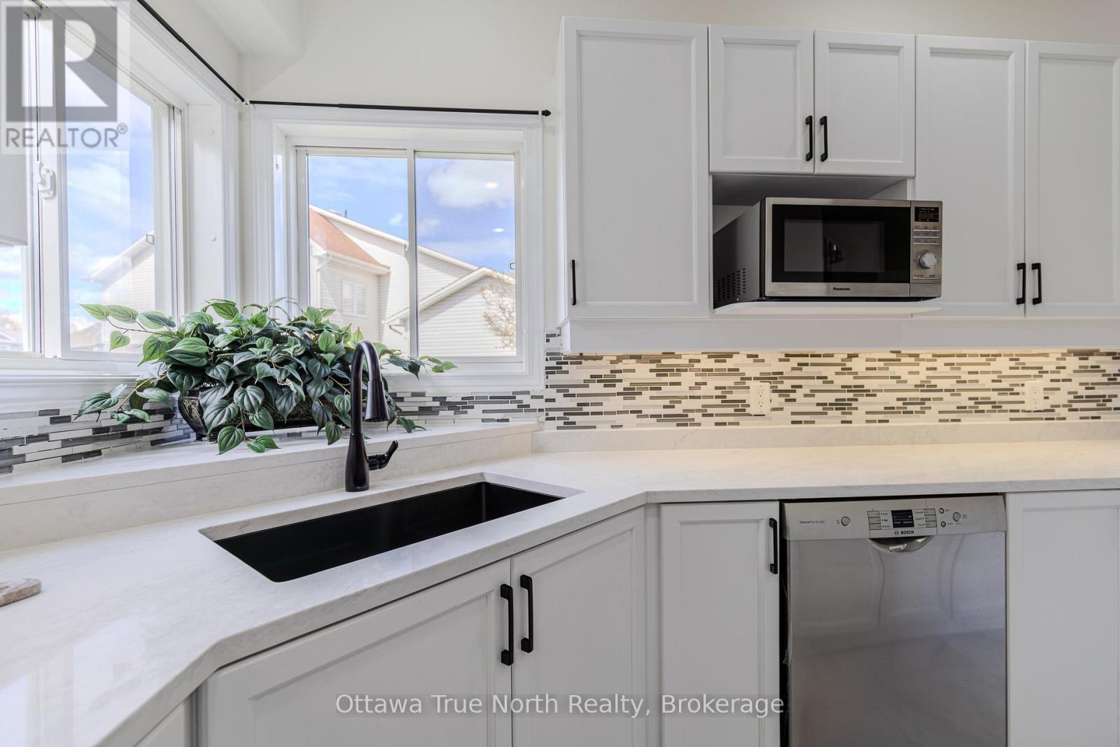 19 Black Tern Crescent, Ottawa, ON