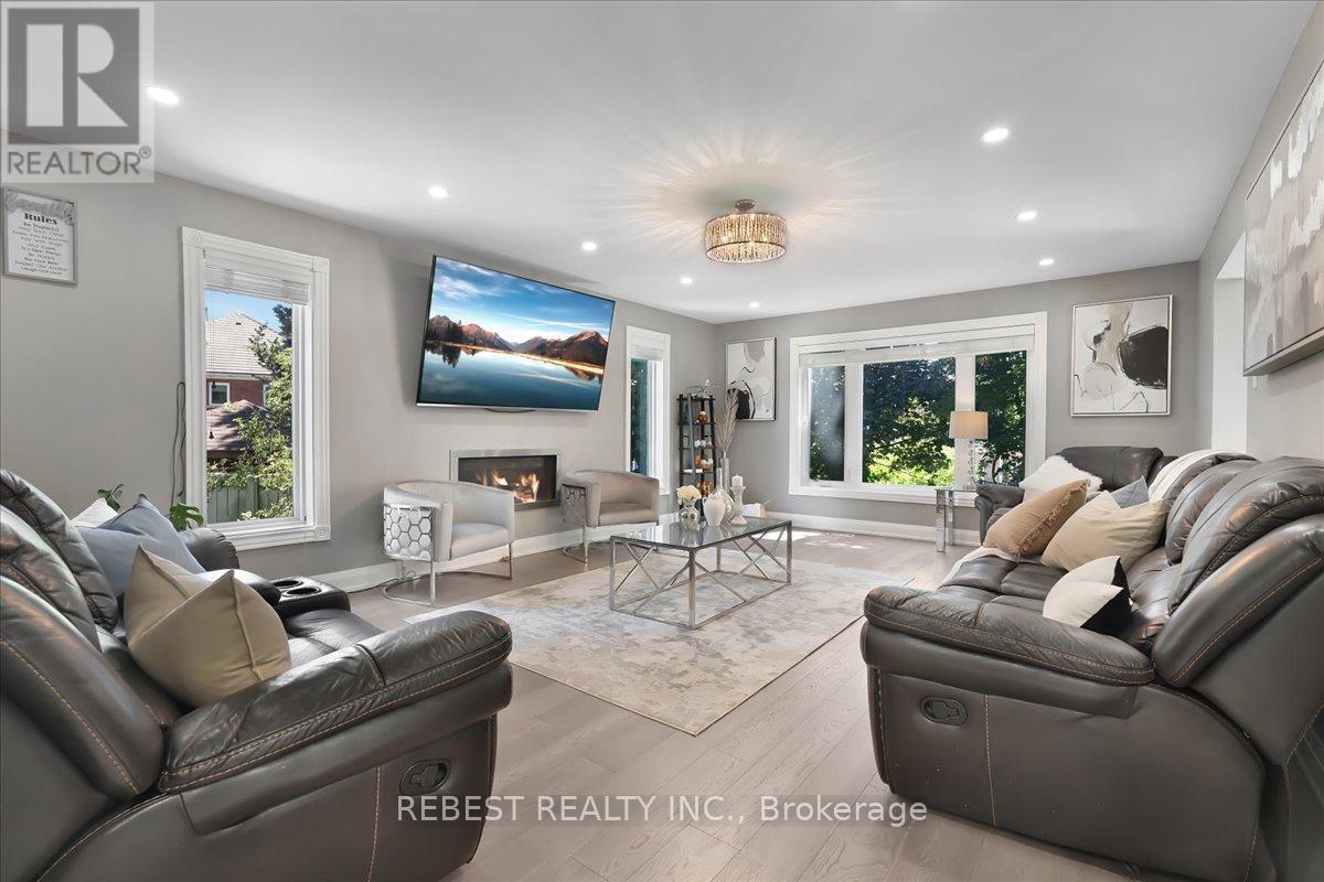 5090 Mississauga Road, Mississauga, ON