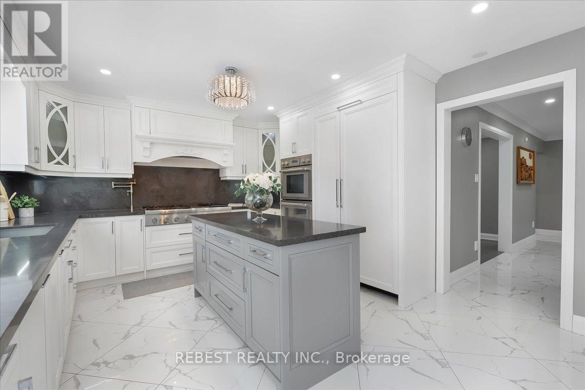 5090 Mississauga Road, Mississauga, ON