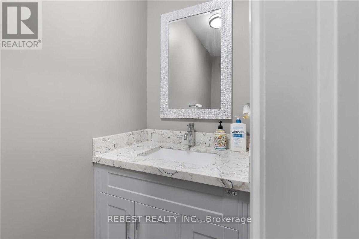 5090 Mississauga Road, Mississauga, ON