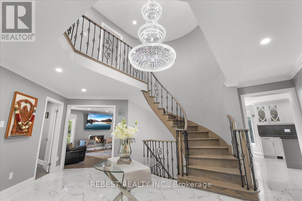 5090 Mississauga Road, Mississauga, ON
