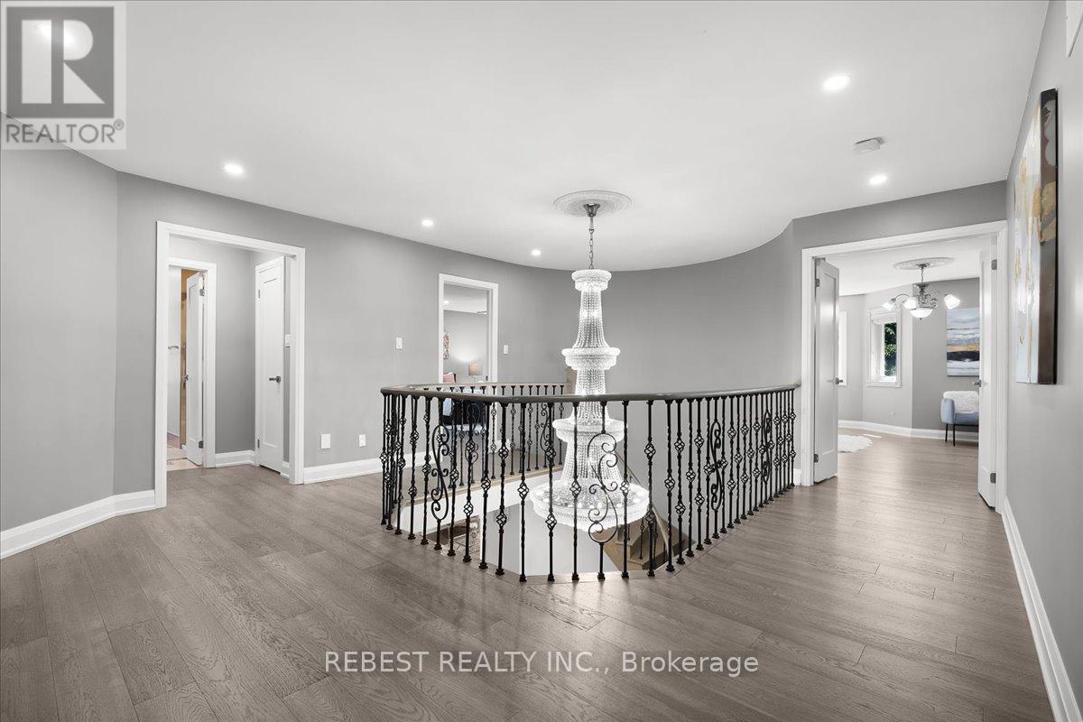 5090 Mississauga Road, Mississauga, ON