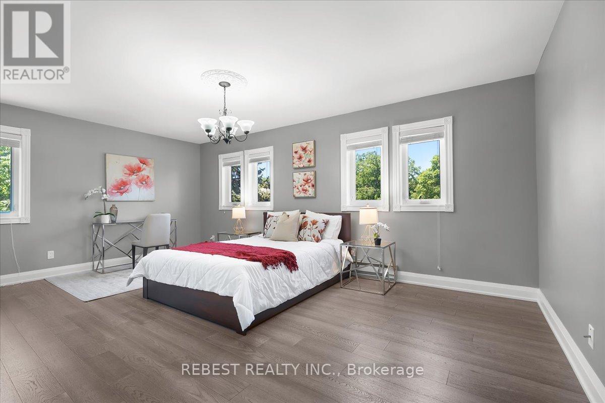 5090 Mississauga Road, Mississauga, ON