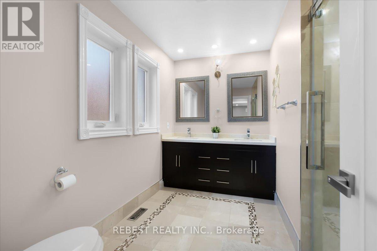 5090 Mississauga Road, Mississauga, ON