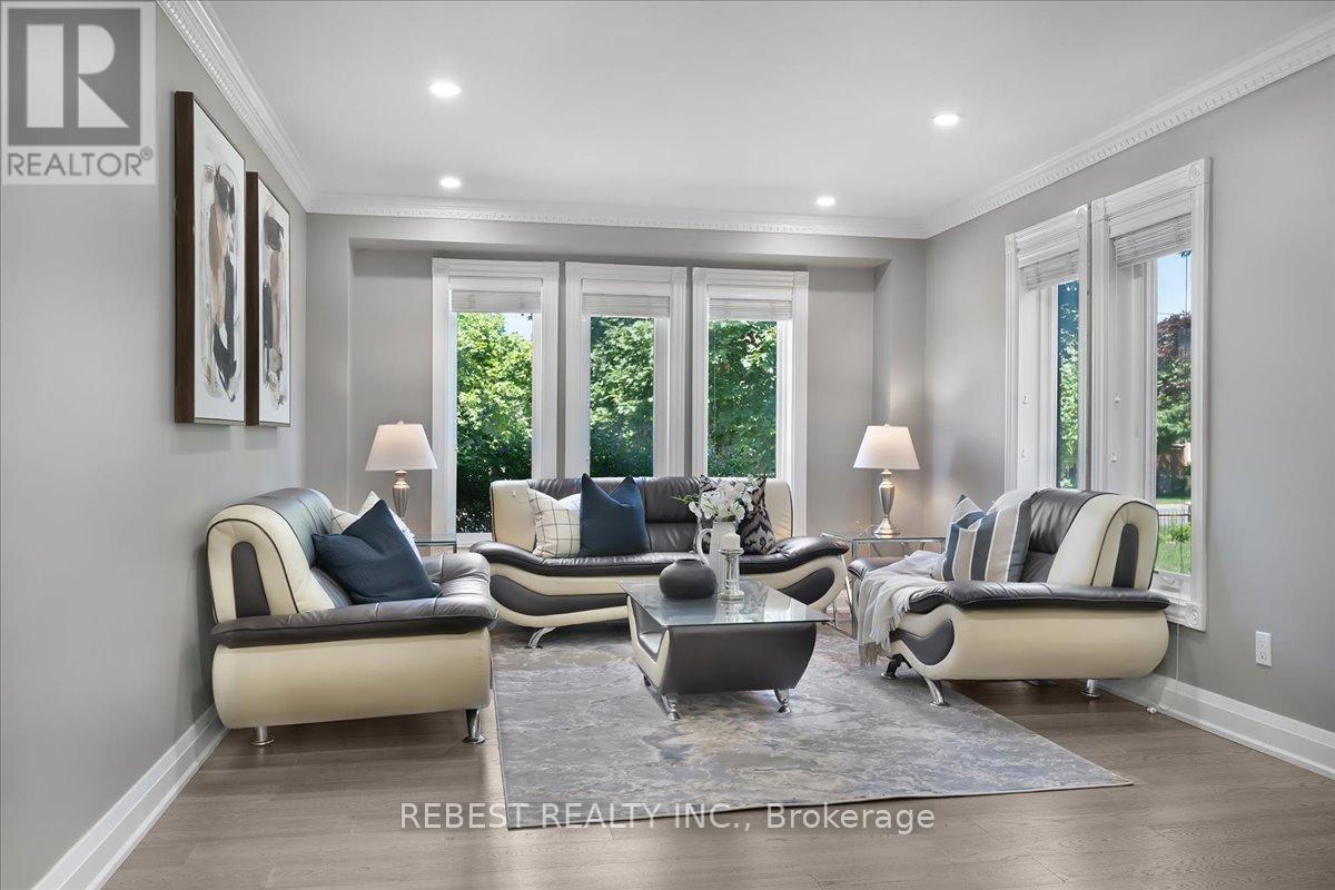 5090 Mississauga Road, Mississauga, ON