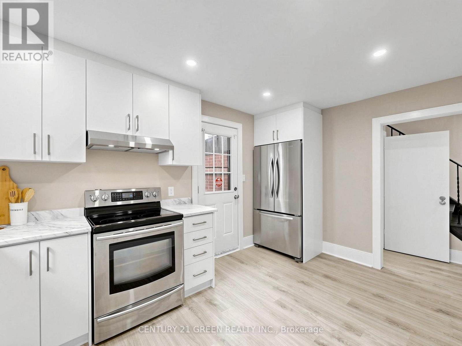 87 Fennell Avenue W, Hamilton, ON