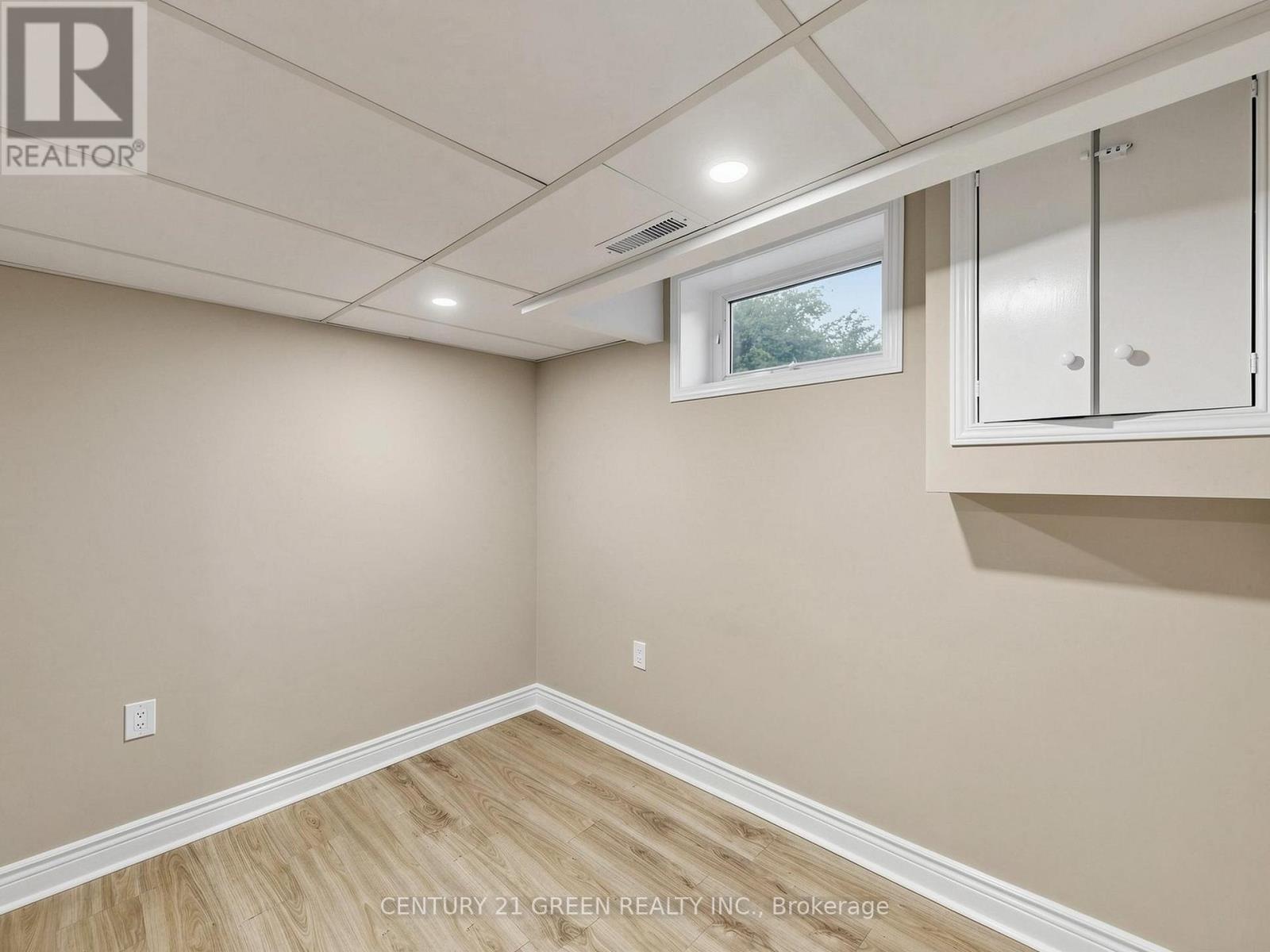 87 Fennell Avenue W, Hamilton, ON