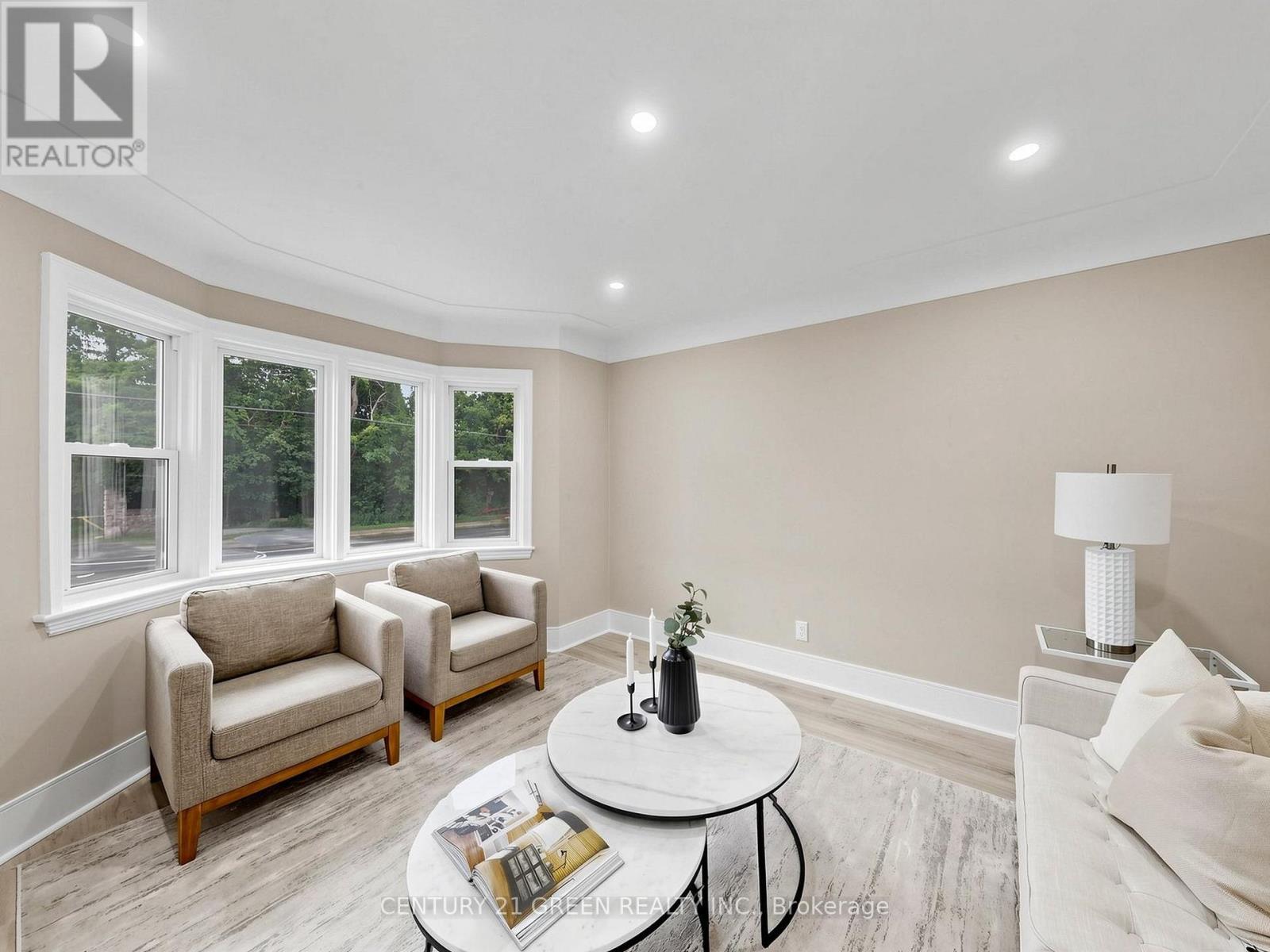 87 Fennell Avenue W, Hamilton, ON