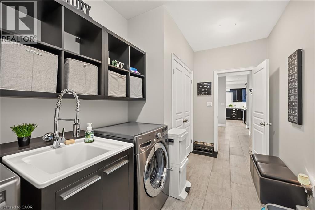 8165 Twenty Road E, Hamilton, ON