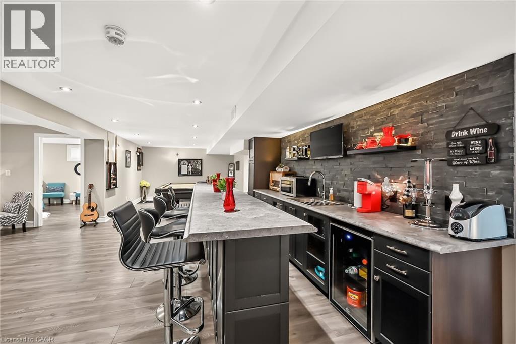 8165 Twenty Road E, Hamilton, ON - Indoor