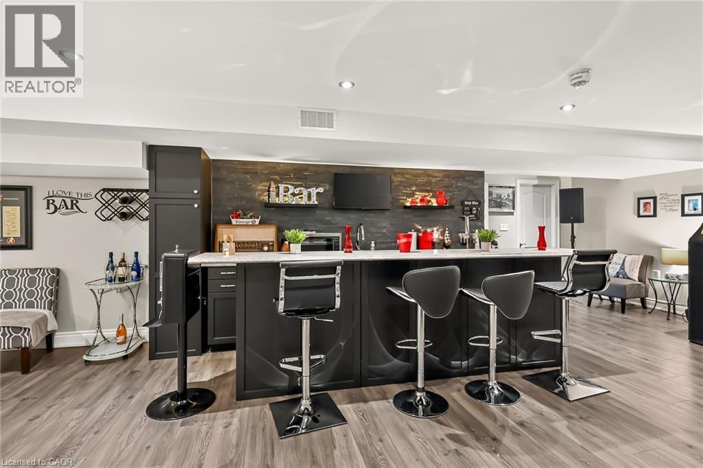 8165 Twenty Road E, Hamilton, ON - Indoor