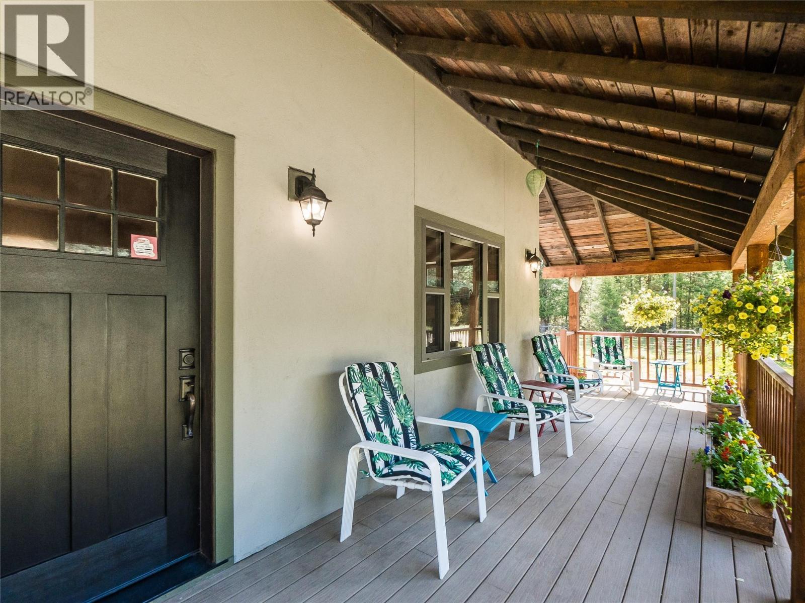 3781 Pass Creek Road, Crescent Valley, BC