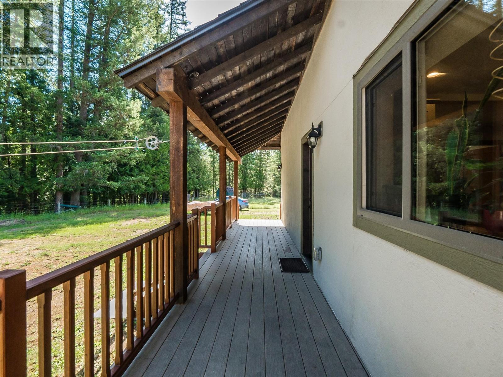 3781 Pass Creek Road, Crescent Valley, BC