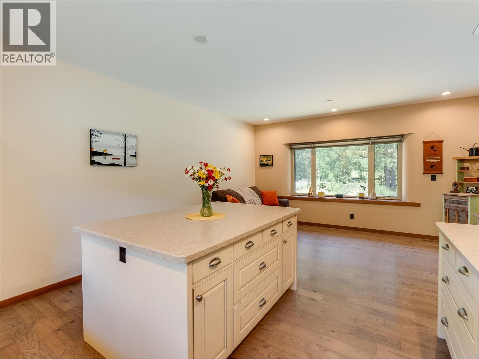 3781 Pass Creek Road, Crescent Valley, BC