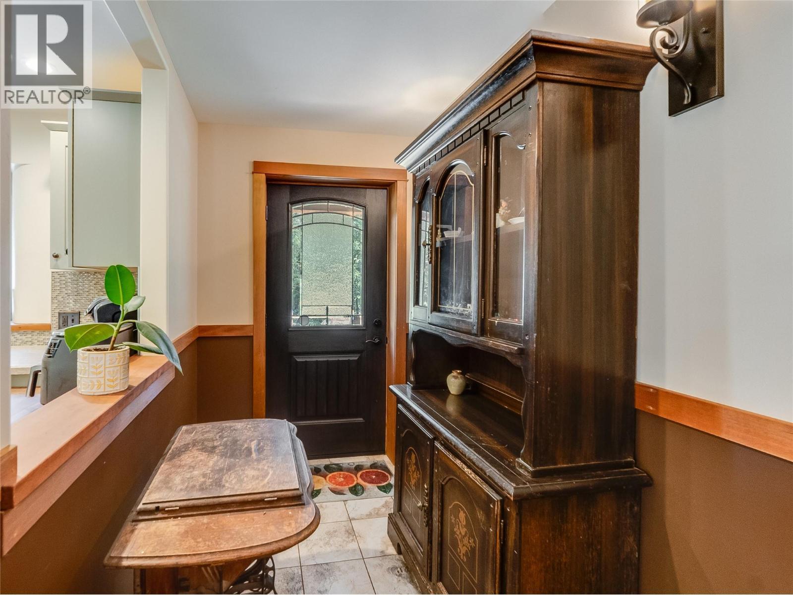 3781 Pass Creek Road, Crescent Valley, BC
