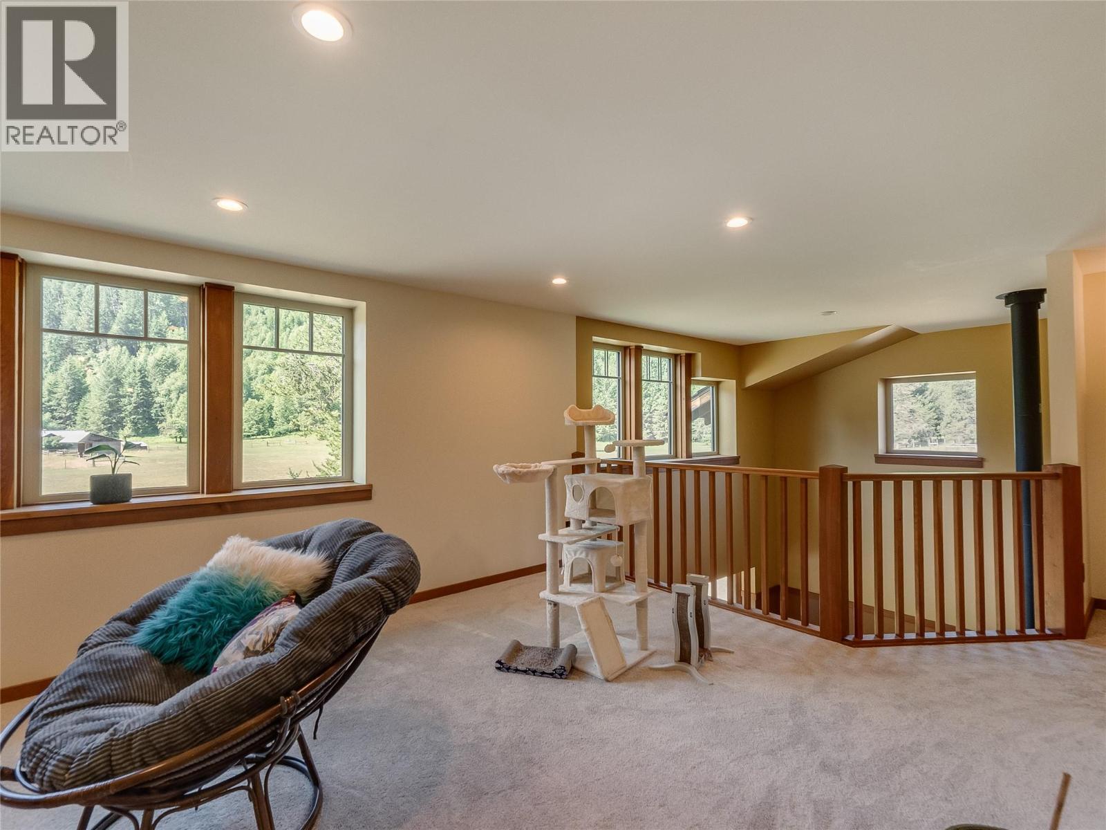 3781 Pass Creek Road, Crescent Valley, BC