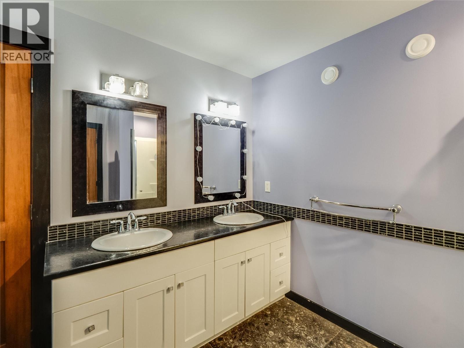 3781 Pass Creek Road, Crescent Valley, BC