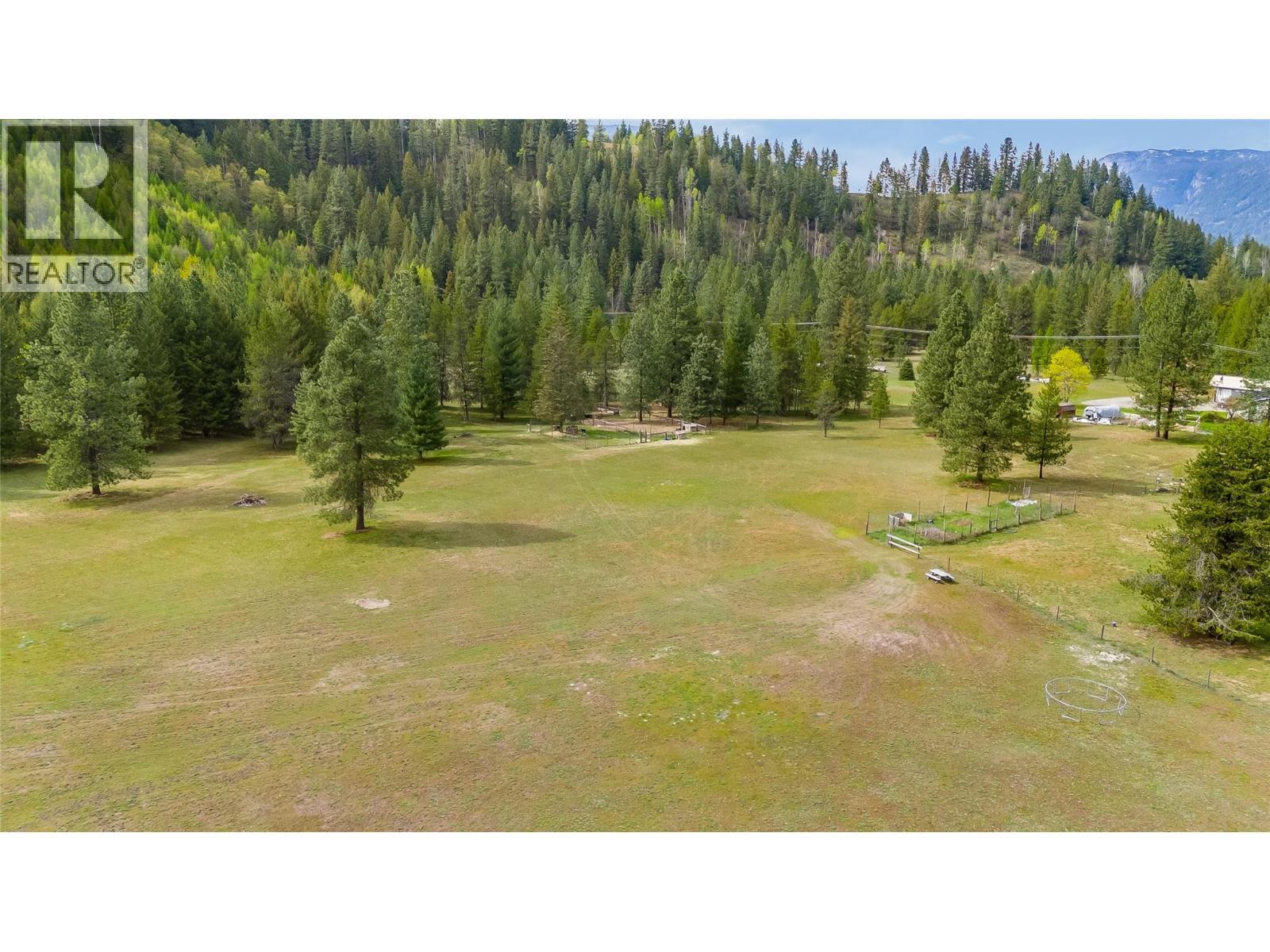 3781 Pass Creek Road, Crescent Valley, BC