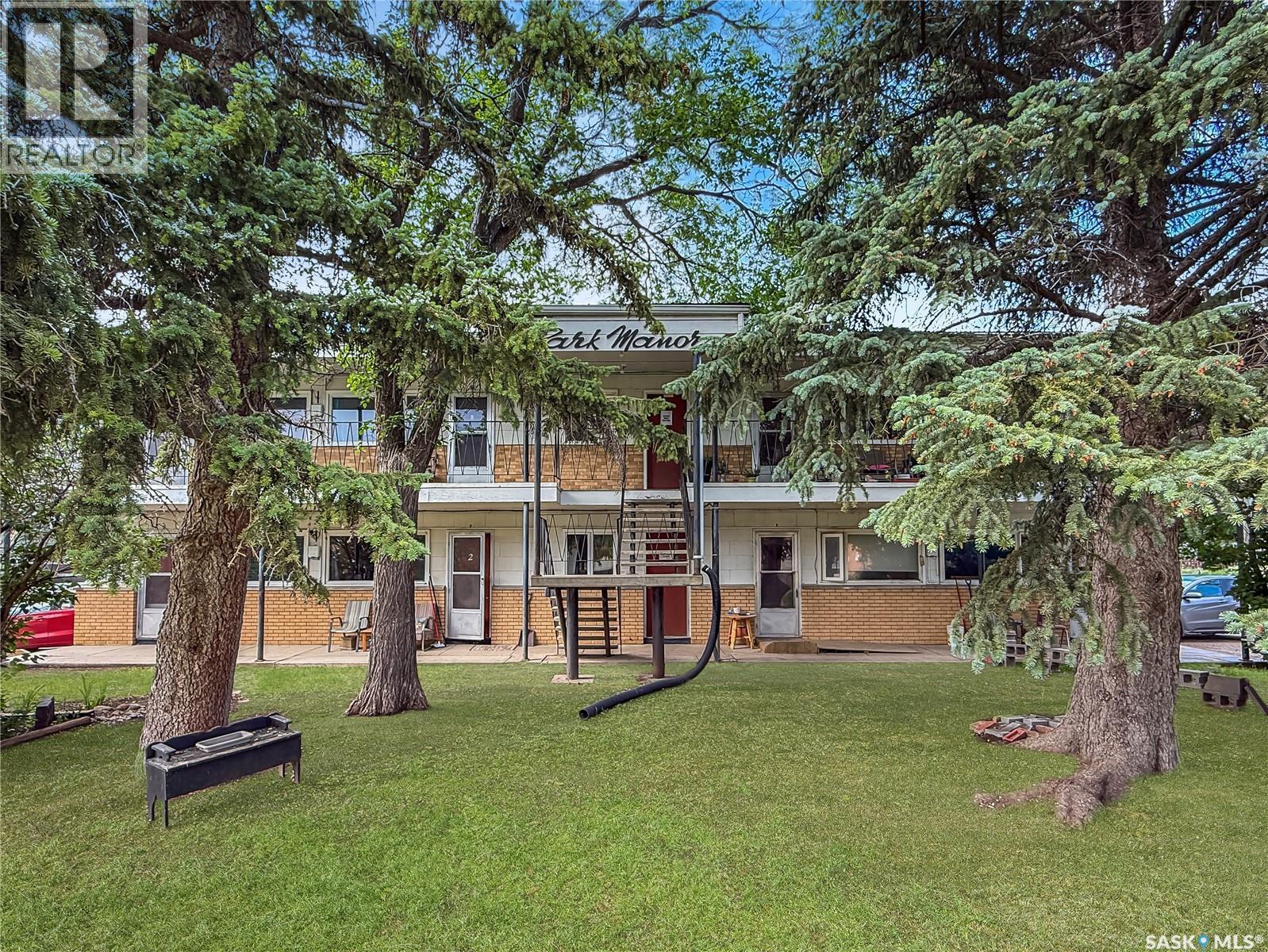 211 2Nd Avenue Ne, Swift Current, SK