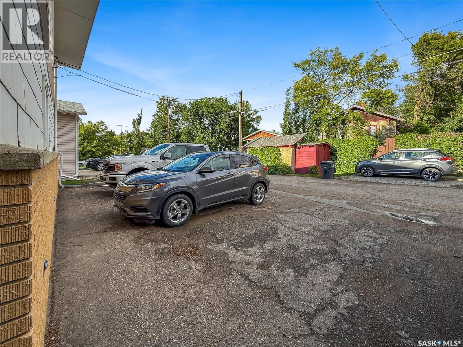 211 2Nd Avenue Ne, Swift Current, SK