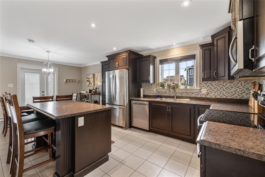 5 Oceanic Drive, Holyrood, NL