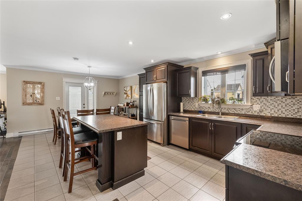 5 Oceanic Drive, Holyrood, NL