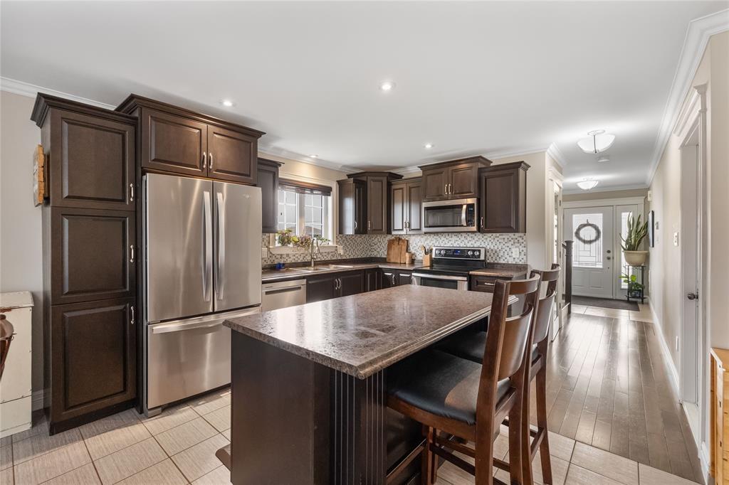 5 Oceanic Drive, Holyrood, NL