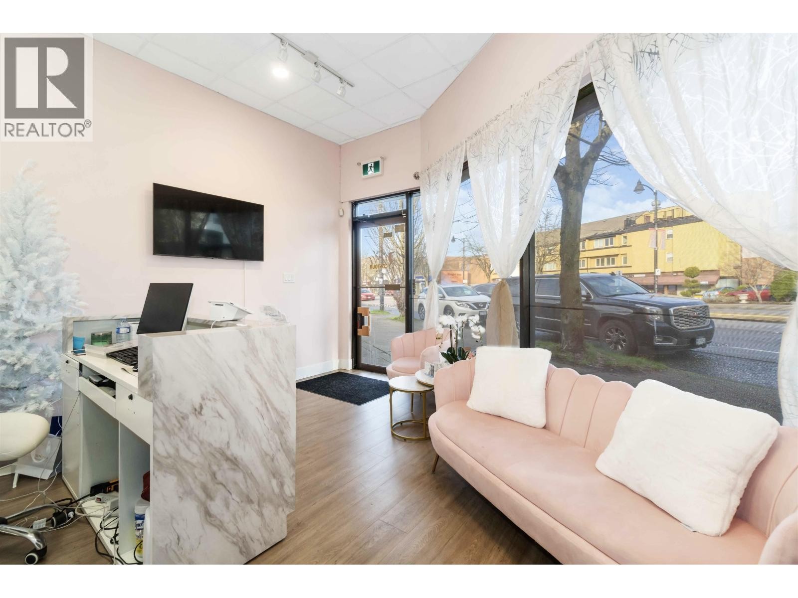 1092 Kingsway, Vancouver, BC