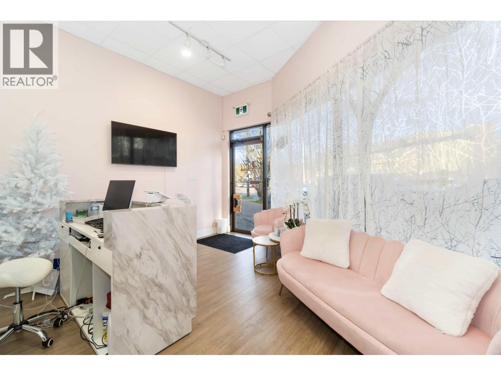 1092 Kingsway, Vancouver, BC