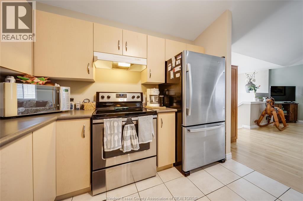 1739 Castleton Avenue, Windsor, ON