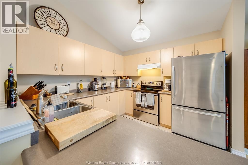1739 Castleton Avenue, Windsor, ON