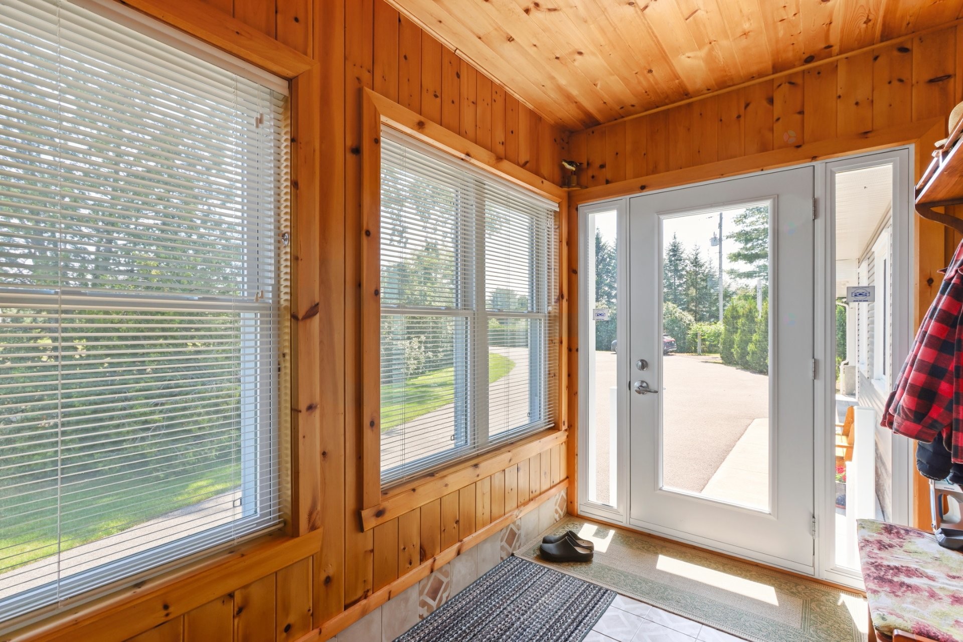 Mud Room - 67 Rg Duncan, Saint-Chrysostome, QC