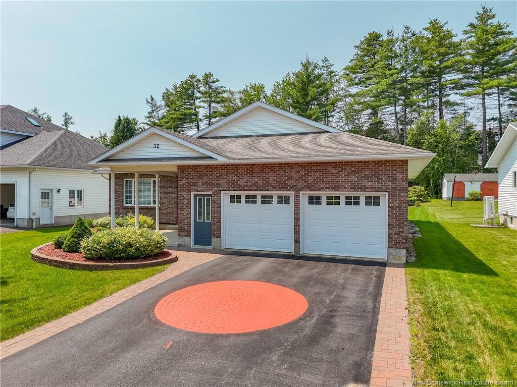 32 Barbara Crt, Fredericton, NB