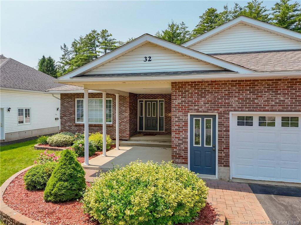 32 Barbara Crt, Fredericton, NB